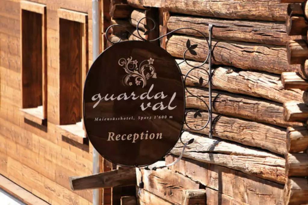 Guarda Val Reception